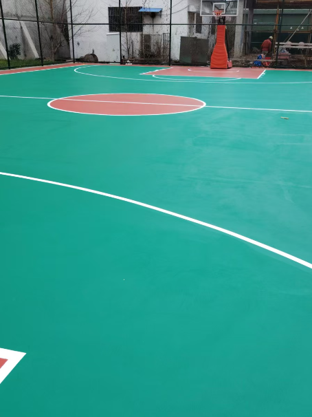 柘荣 球场长期使用易出现地面开裂